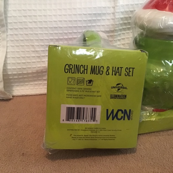 NWT WCN Grinch Mug and Hat set -  food safe  - 100% Ceramic - Picture 4 of 5